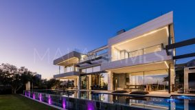 Villa en venta en Lomas del Virrey, Marbella Golden Mile