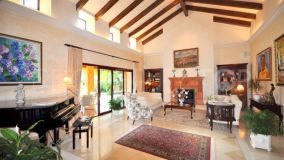 6 bedrooms Altos Reales villa for sale
