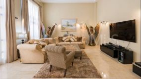 Bungalow for sale in Bahia de Banus, Marbella - Puerto Banus