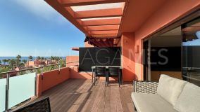 Penthouse for sale in Las Salinas, Estepona East