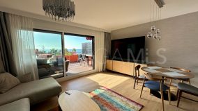 Penthouse for sale in Las Salinas, Estepona East