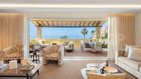 SEAFRONT 4-BEDROOM DUPLEX PENTHOUSE IN RIO REAL - MARBELLA