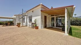 Villa for sale in Buenas Noches, Estepona Ouest