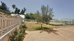 Villa for sale in Buenas Noches, Estepona Ouest