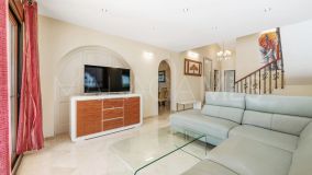 Villa for sale in Nueva Atalaya, Estepona Est