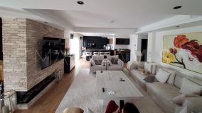 Villa for sale in El Rosario, Marbella East