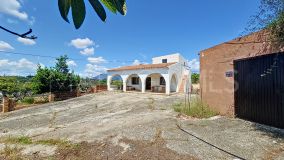 Country House for sale in Cancelada, Estepona East