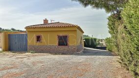 Finca for sale in Estepona