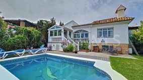 Villa en venta en Buenas Noches, Estepona Oeste