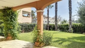 Markplanslägenhet for sale in Beach Side New Golden Mile, Estepona Öst