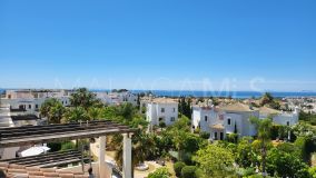 Zweistöckiges Penthouse zu verkaufen in La Resina Golf, Estepona Ost