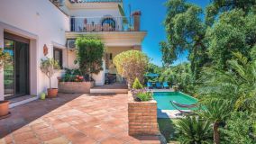 Villa en venta en Forest Hills, Altos de Estepona