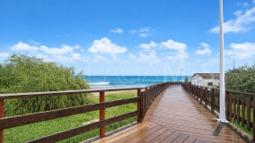 Villa en venta en El Saladillo, Estepona Este