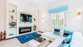 Villa for sale in Las Brisas, Nueva Andalucia