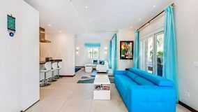 Villa for sale in Las Brisas, Nueva Andalucia