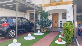 Adosado en venta en Diana Park, Estepona Este