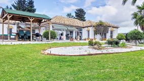 Villa en venta en Don Pedro, Estepona Oeste