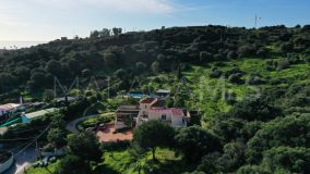 Villa en venta en Guadalobon, Estepona Oeste