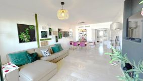 Zweistöckiges Penthouse zu verkaufen in Selwo, Estepona Ost