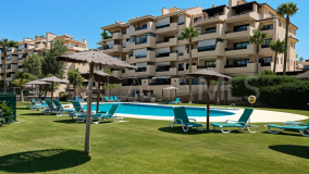 Zweistöckiges Penthouse zu verkaufen in Selwo, Estepona Ost