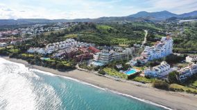 Apartment for sale in Bahía de Estepona, Estepona West
