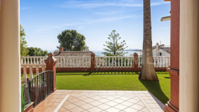 Villa for sale in Seghers, Estepona