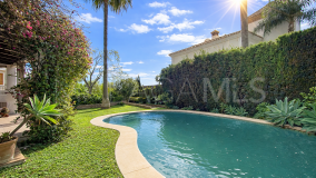Villa for sale in Atalaya, Estepona East