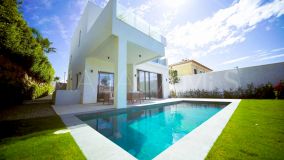 Villa for sale in Don Pedro, Estepona Ouest