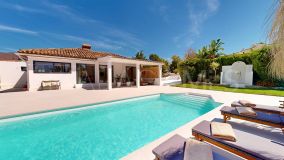 Villa for sale in Don Pedro, Estepona Ouest