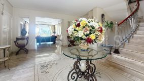 Villa zu verkaufen in Beach Side New Golden Mile, Estepona Ost