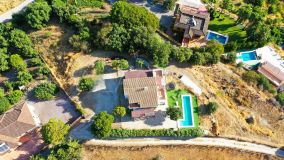 Landhaus zu verkaufen in El Padron, Estepona Ost