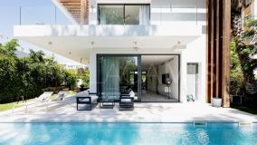 Villa en venta en Arboleda, Estepona Este