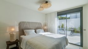 Villa for sale in Aloha, Nueva Andalucia