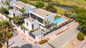 Villa for sale in El Campanario, Estepona Öst