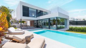 Villa for sale in El Campanario, Estepona Öst
