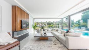 Villa en venta en El Campanario, Estepona Este