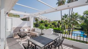 Lägenhet for sale in Altos de La Quinta, Benahavis