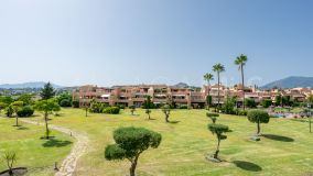 Ático en venta en La Cartuja del Golf, Estepona Este