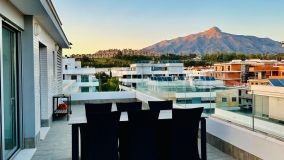 Penthouse for sale in La Campana, Nueva Andalucia