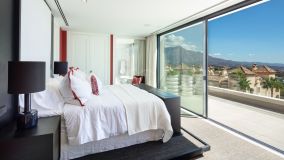 Villa for sale in La Quinta, Benahavis