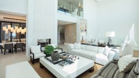 Villa for sale in La Quinta, Benahavis