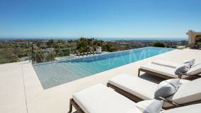 Villa for sale in La Quinta, Benahavis