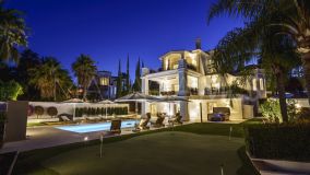 Villa en venta en Nueva Andalucia, Marbella
