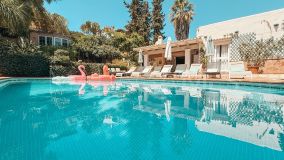 Villa en venta en Nueva Andalucia, Marbella