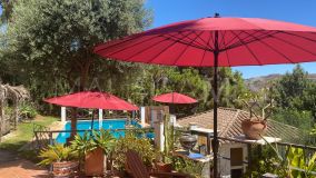 Villa for sale in Benahavis