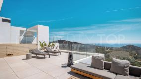 Se vende atico duplex con 3 dormitorios en Marbella