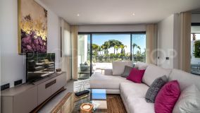 Comprar atico duplex con 3 dormitorios en Mirador de Estepona Hills