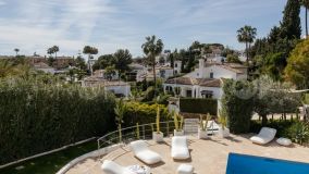 Nueva Andalucia, villa con 5 dormitorios a la venta