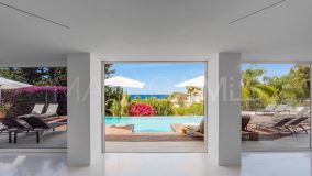 Villa for sale in Hacienda las Chapas, Marbella Öst