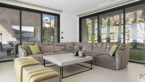 Villa for sale in Benahavis